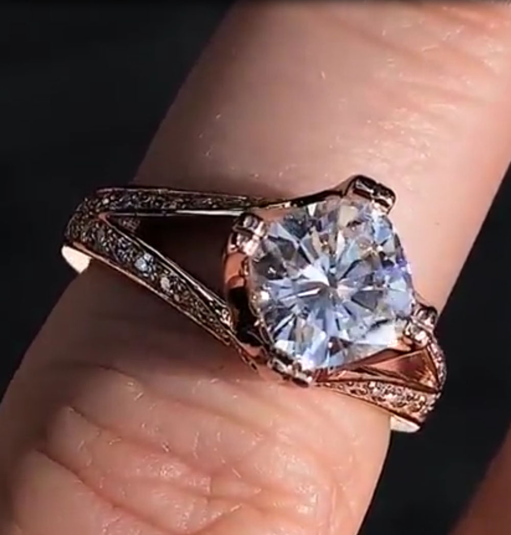 Niestandardowy pierścionek zar – Moissanite Engagement Ring 1 Carat recenzja i cena