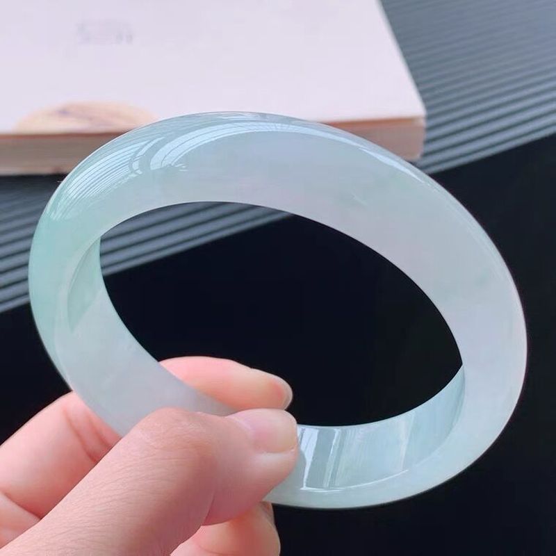Bransoletka z jadeitu dla kobi – Bracelets recenzja i cena