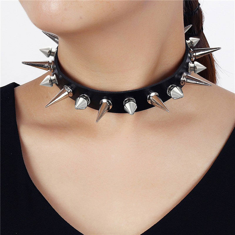 Punkowy, długi, ozdobiony kolc – Goth Punk Spike Choker recenzja i cena